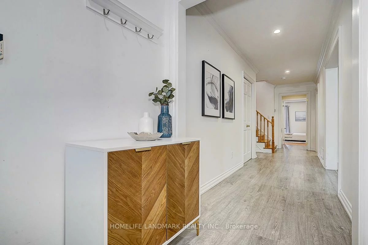 89, Whitehorn, Don Valley Village, Toronto