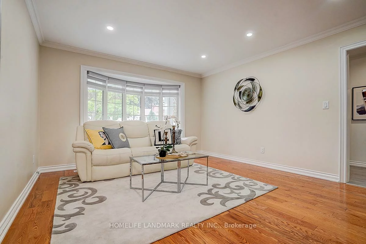 89, Whitehorn, Don Valley Village, Toronto