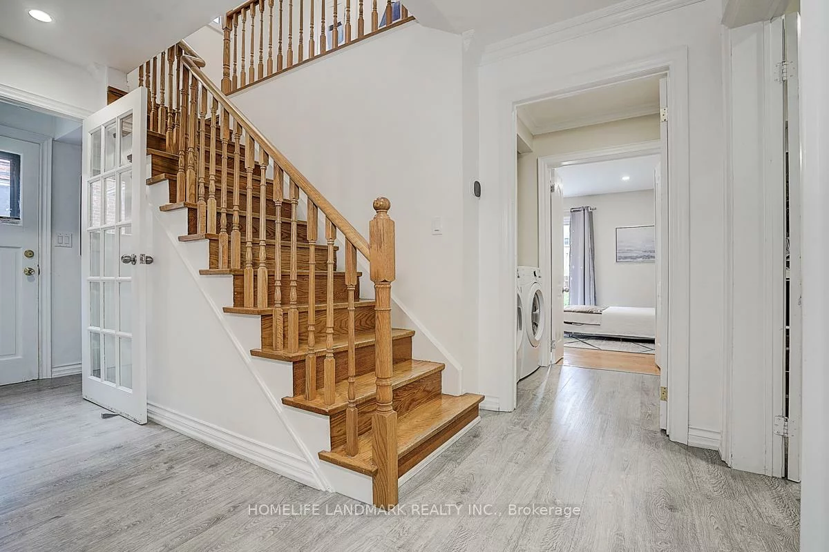 89, Whitehorn, Don Valley Village, Toronto