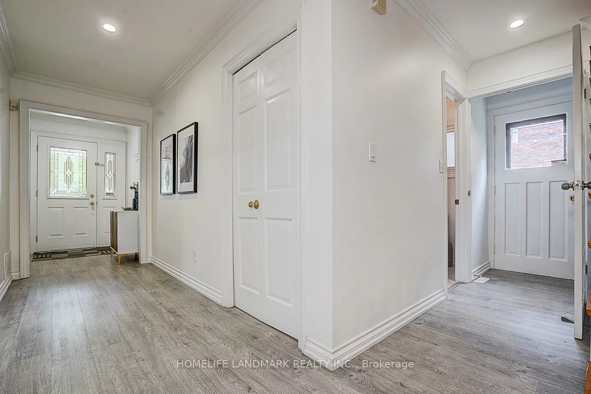 89, Whitehorn, Don Valley Village, Toronto