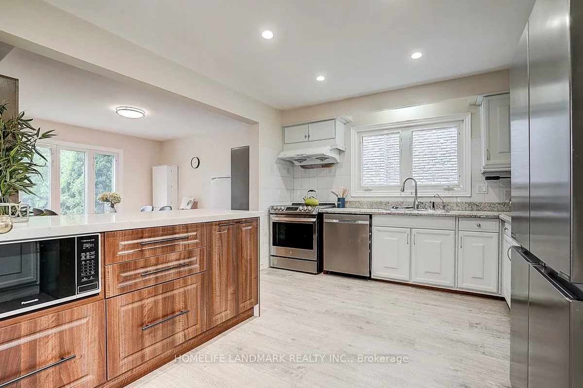 89, Whitehorn, Don Valley Village, Toronto