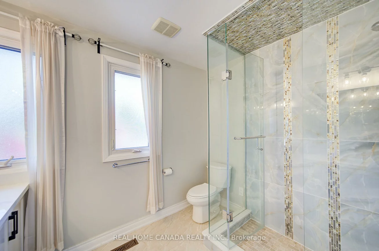 20, Saddletree, Bayview Woods-Steeles, Toronto