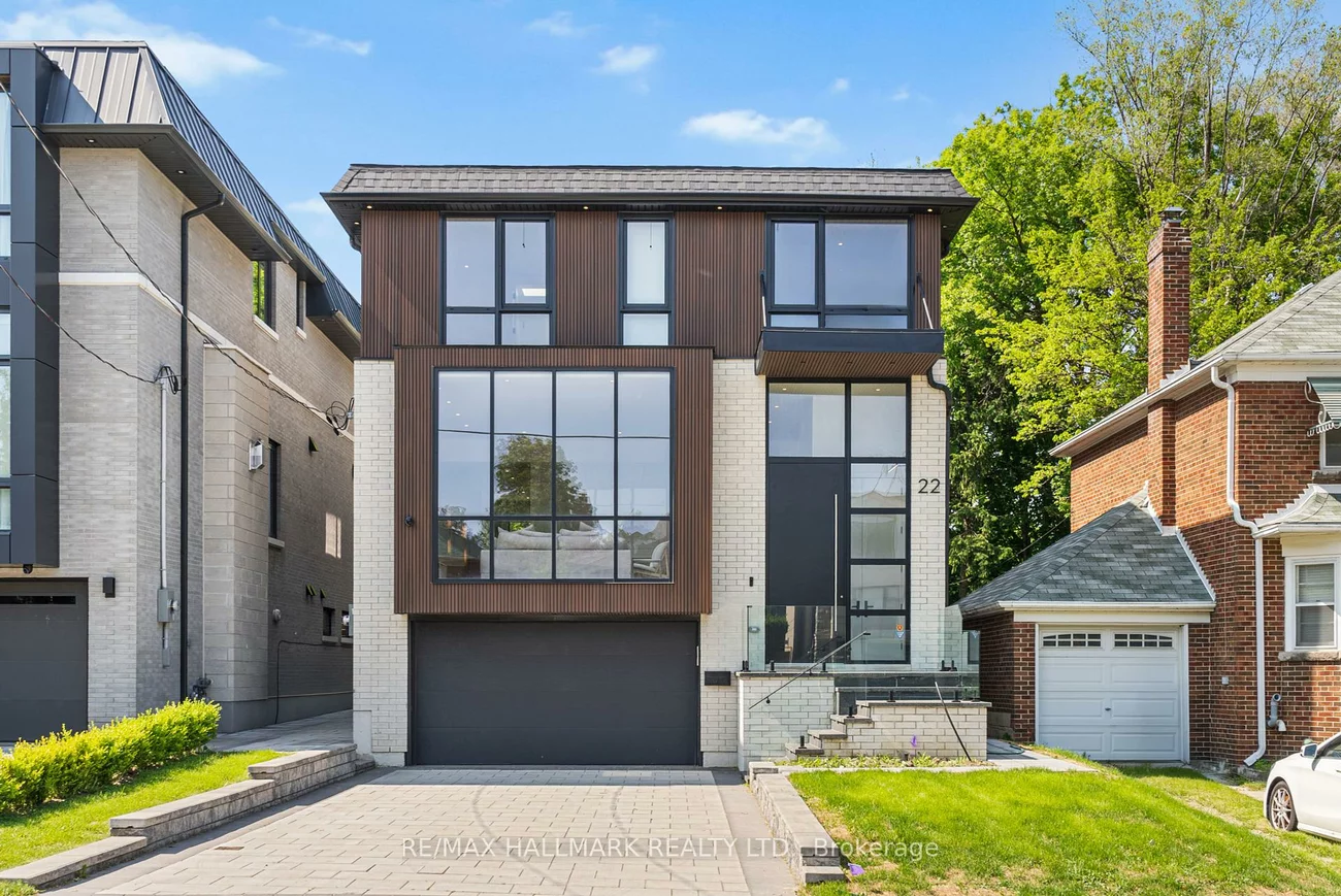 22, Divadale, Leaside, Toronto