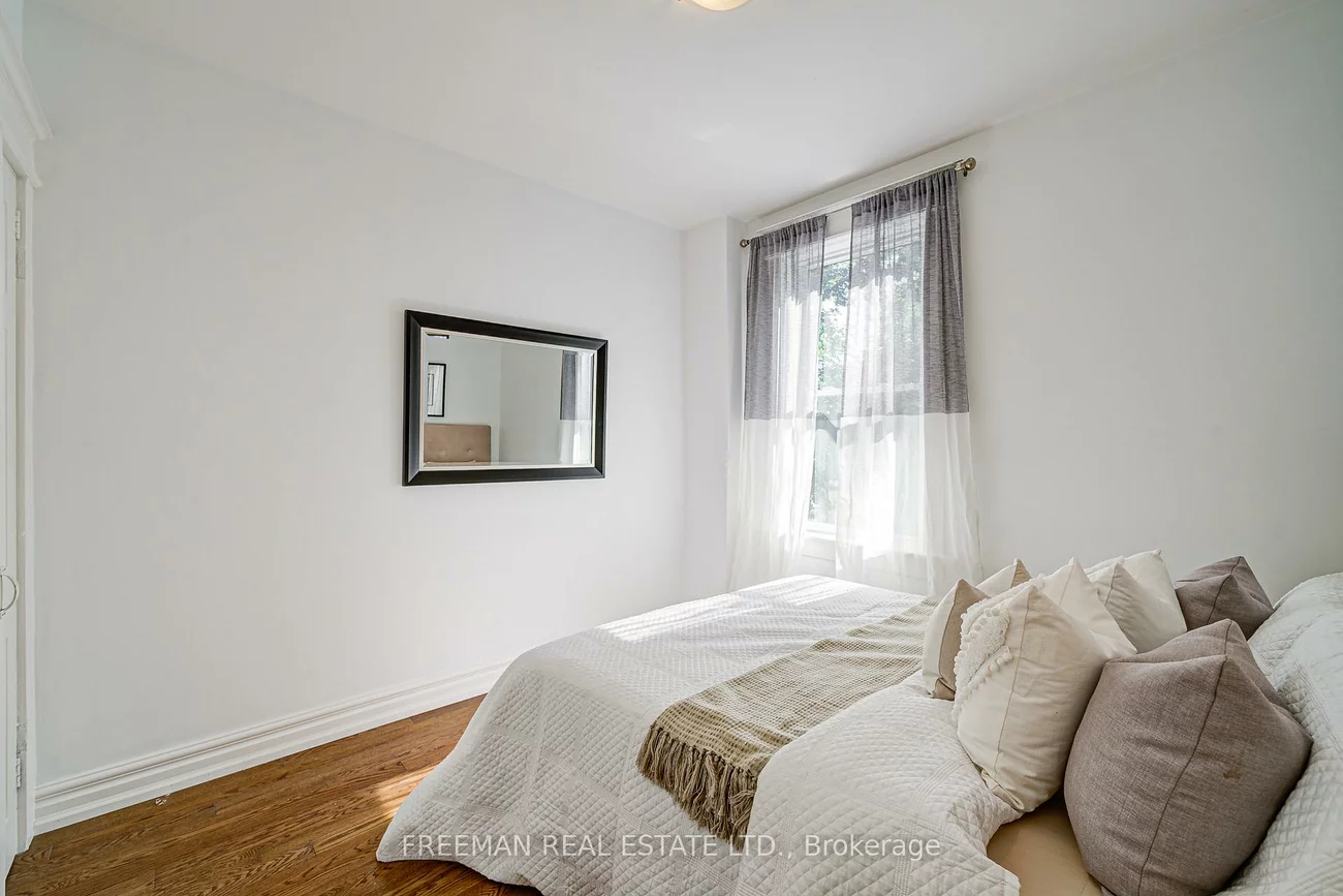 784, Markham, Annex, Toronto