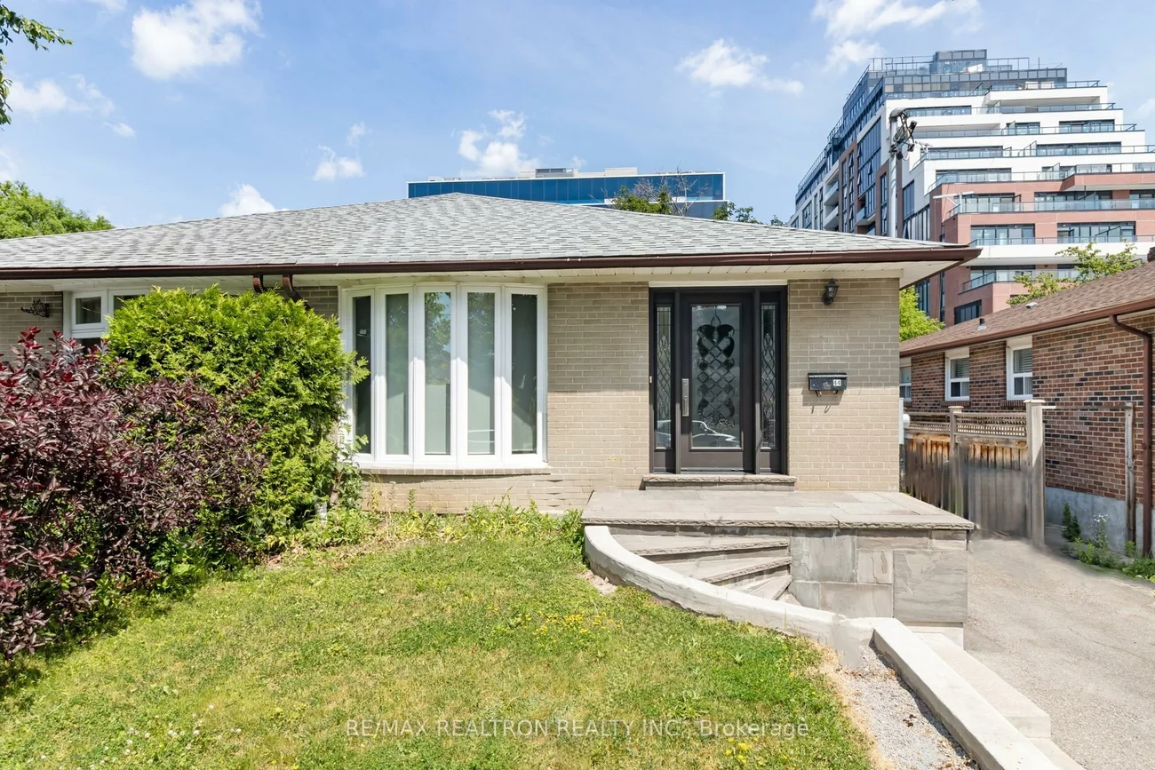 44, Caracas, Bayview Village, Toronto