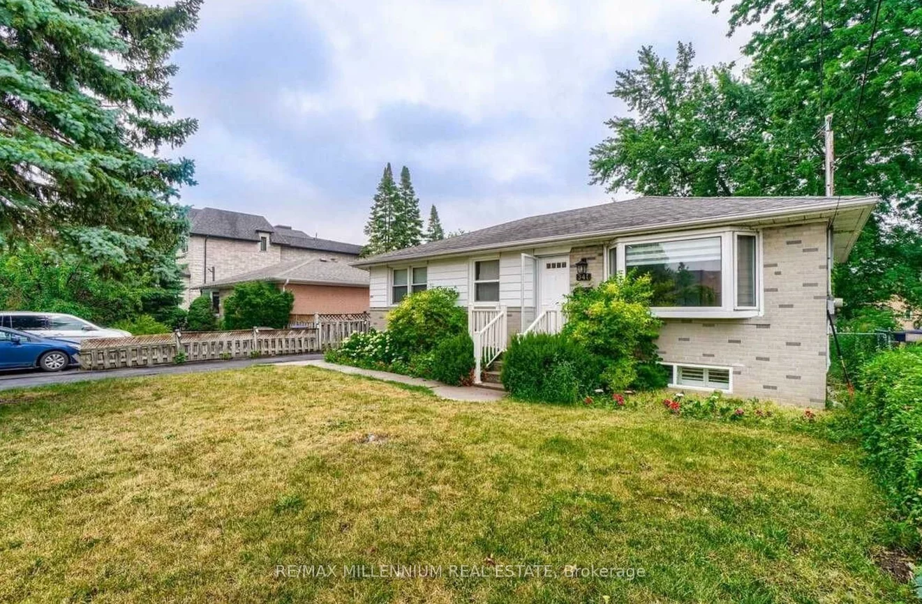 341, Moore Park, Newtonbrook West, Toronto