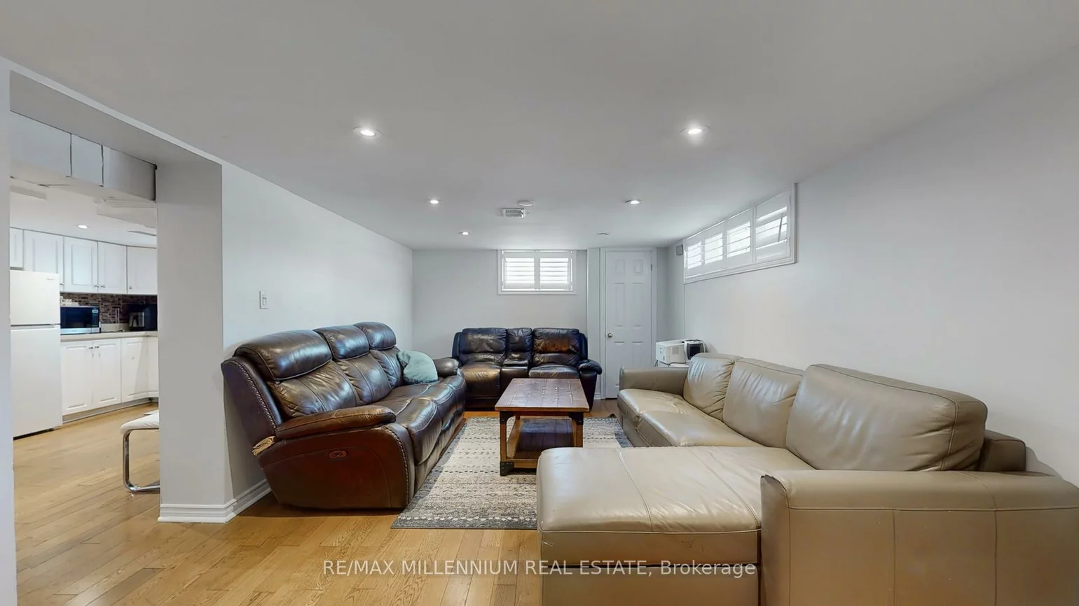 341, Moore Park, Newtonbrook West, Toronto