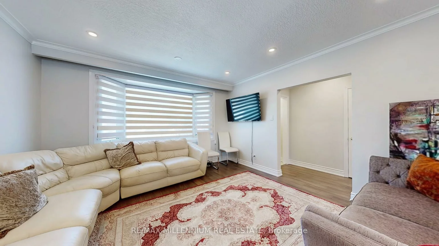 341, Moore Park, Newtonbrook West, Toronto