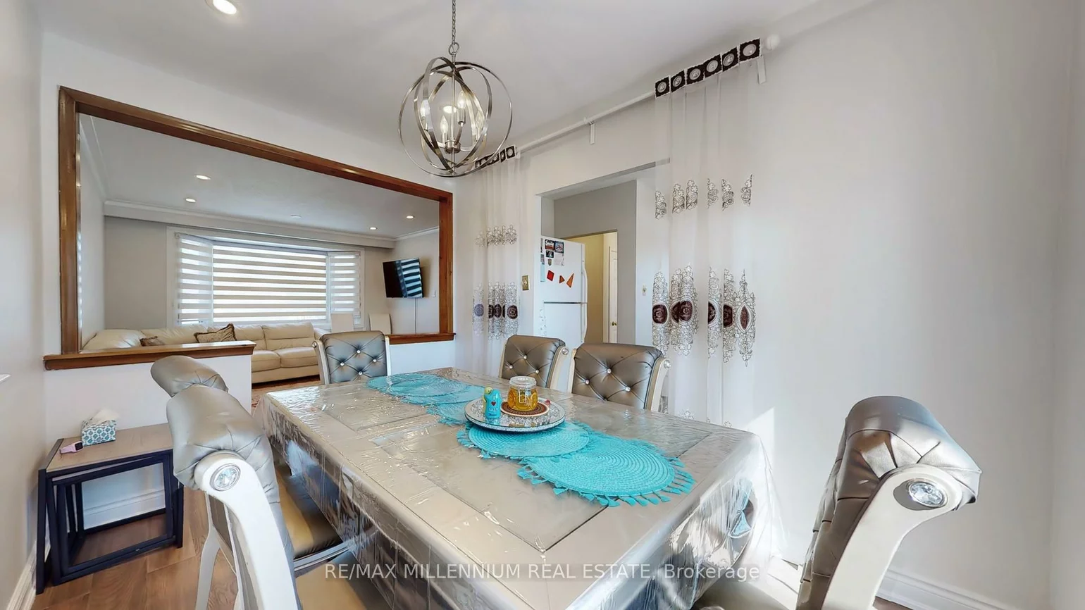 341, Moore Park, Newtonbrook West, Toronto