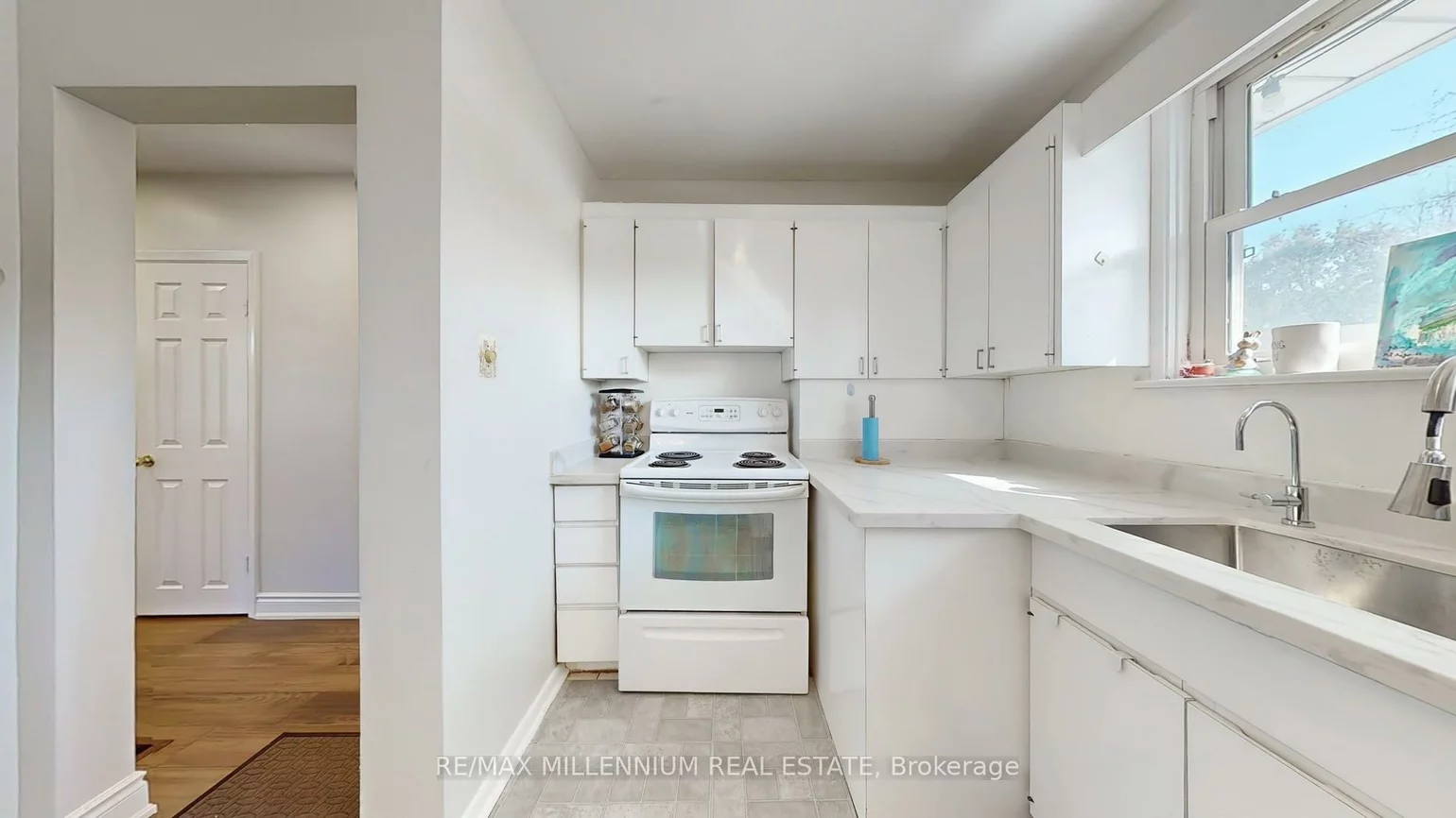 341, Moore Park, Newtonbrook West, Toronto