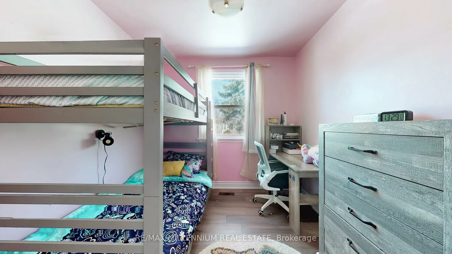 341, Moore Park, Newtonbrook West, Toronto