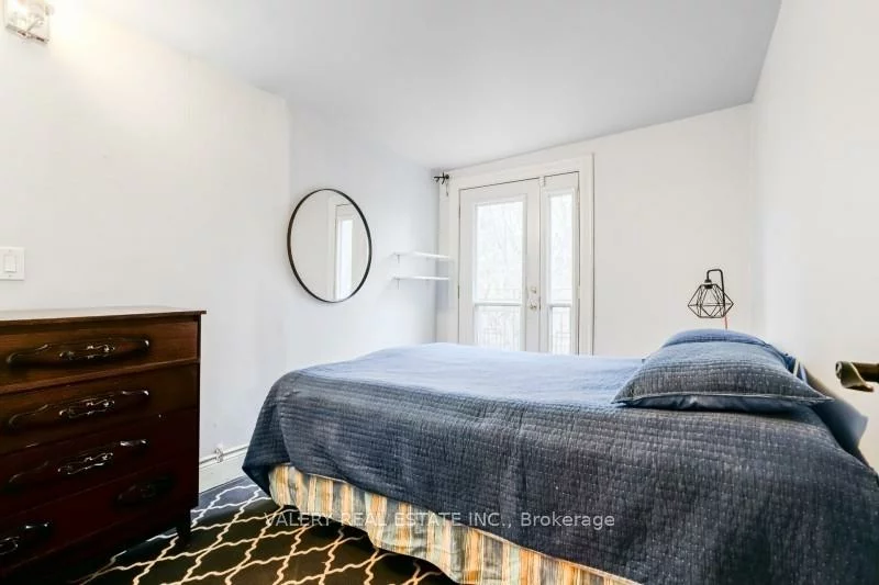 13, Sword, Cabbagetown-South St. James Town, Toronto