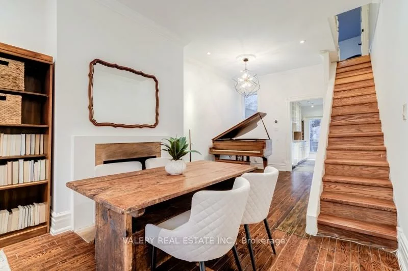 13, Sword, Cabbagetown-South St. James Town, Toronto