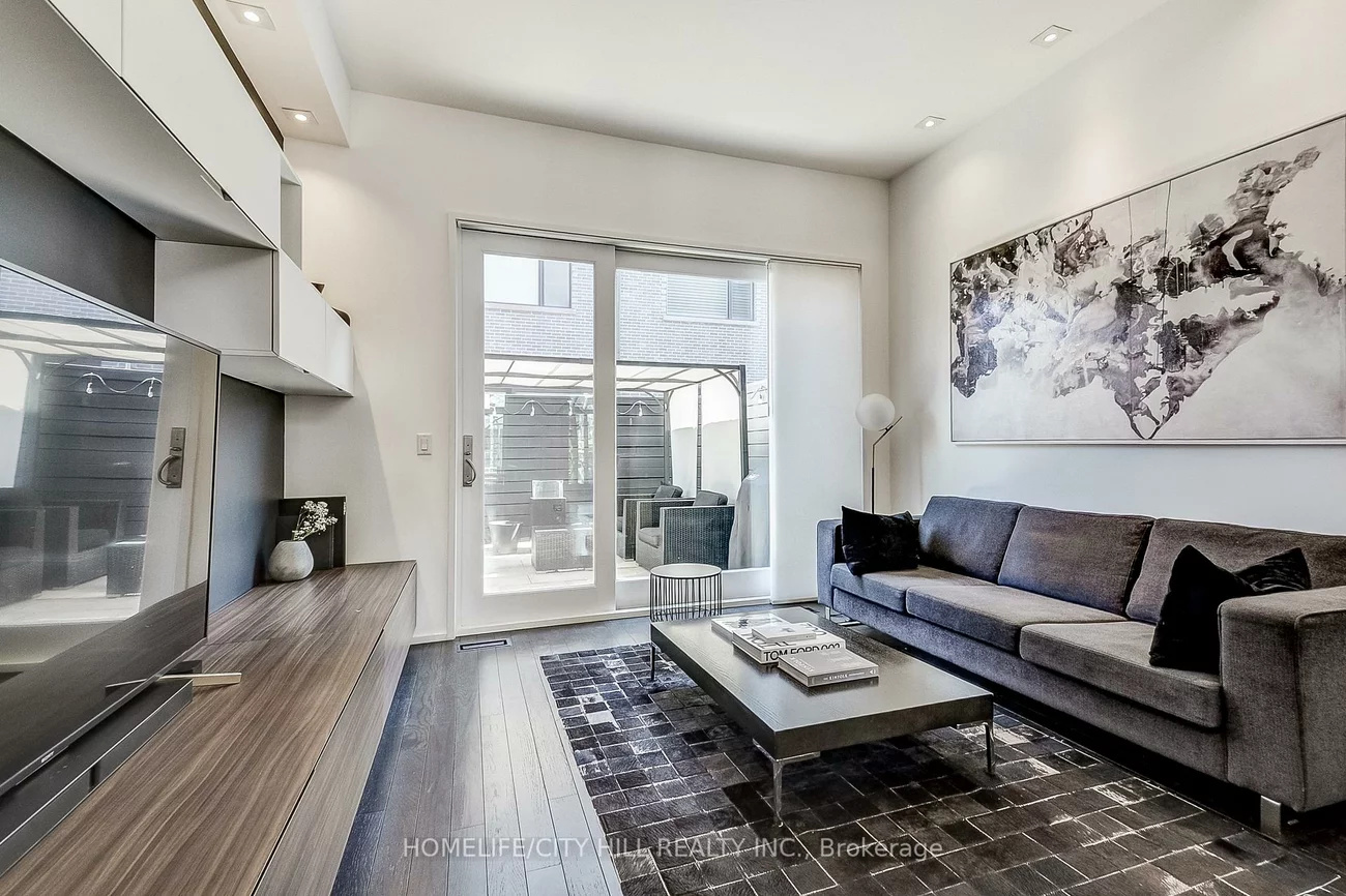 249, Claremont, Trinity-Bellwoods, Toronto