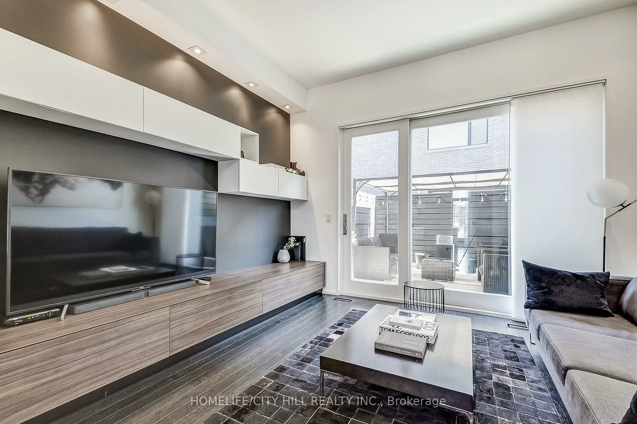 249, Claremont, Trinity-Bellwoods, Toronto