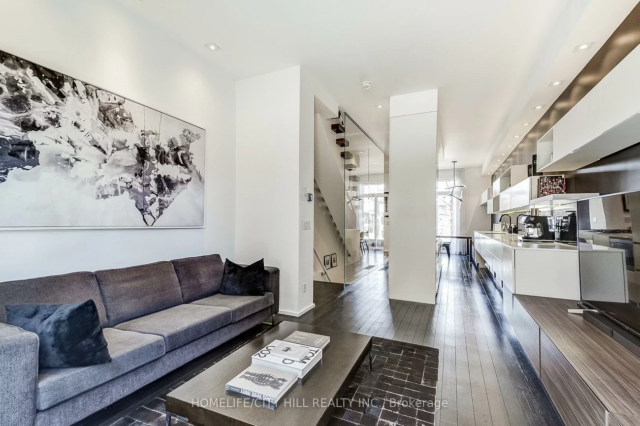 249, Claremont, Trinity-Bellwoods, Toronto