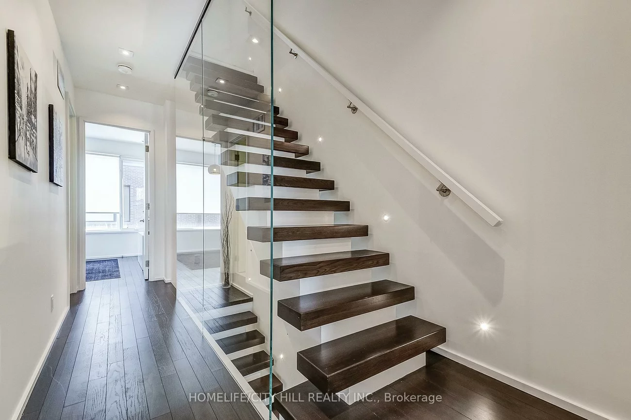 249, Claremont, Trinity-Bellwoods, Toronto