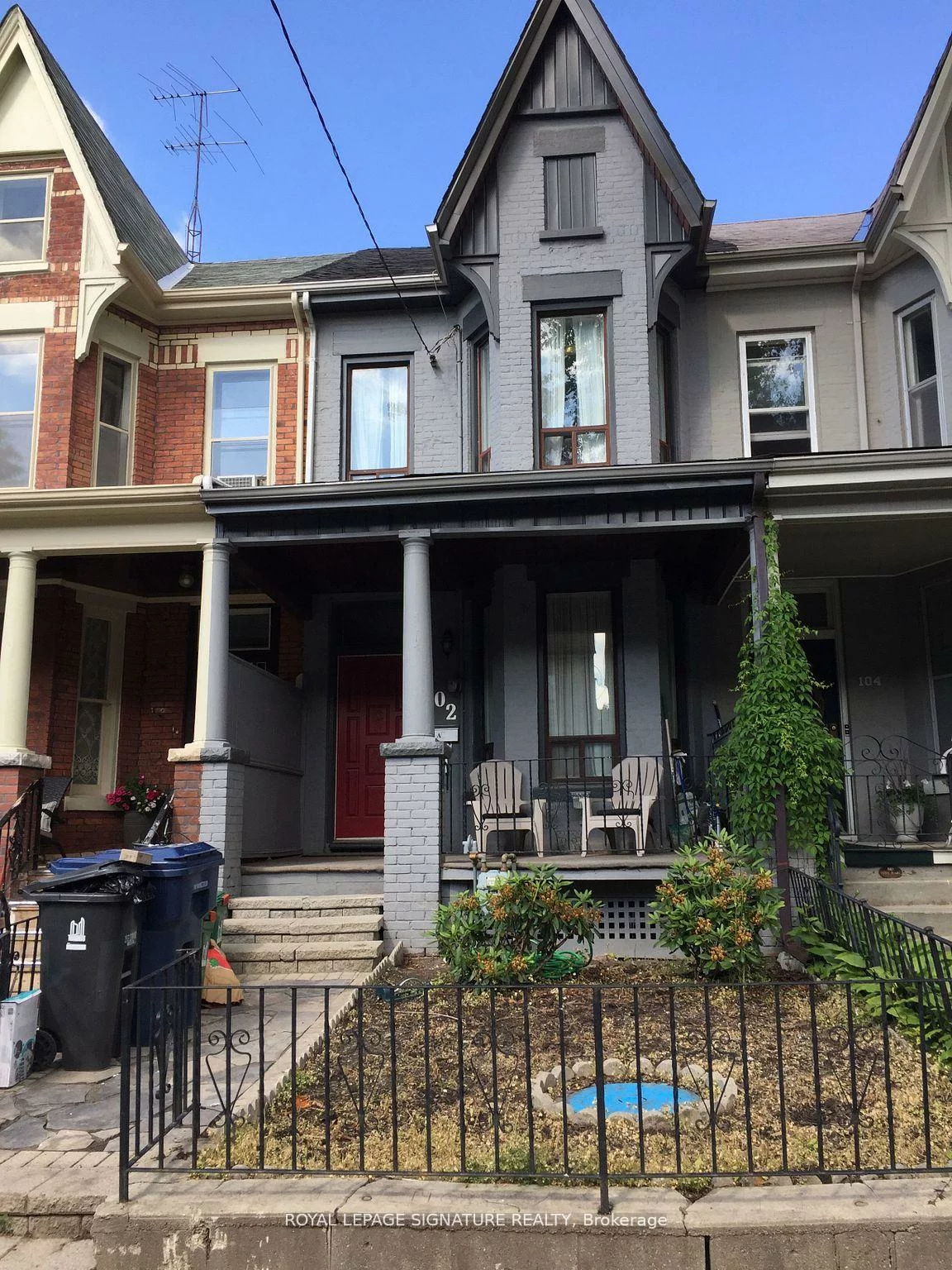 102, Montrose, Trinity-Bellwoods, Toronto
