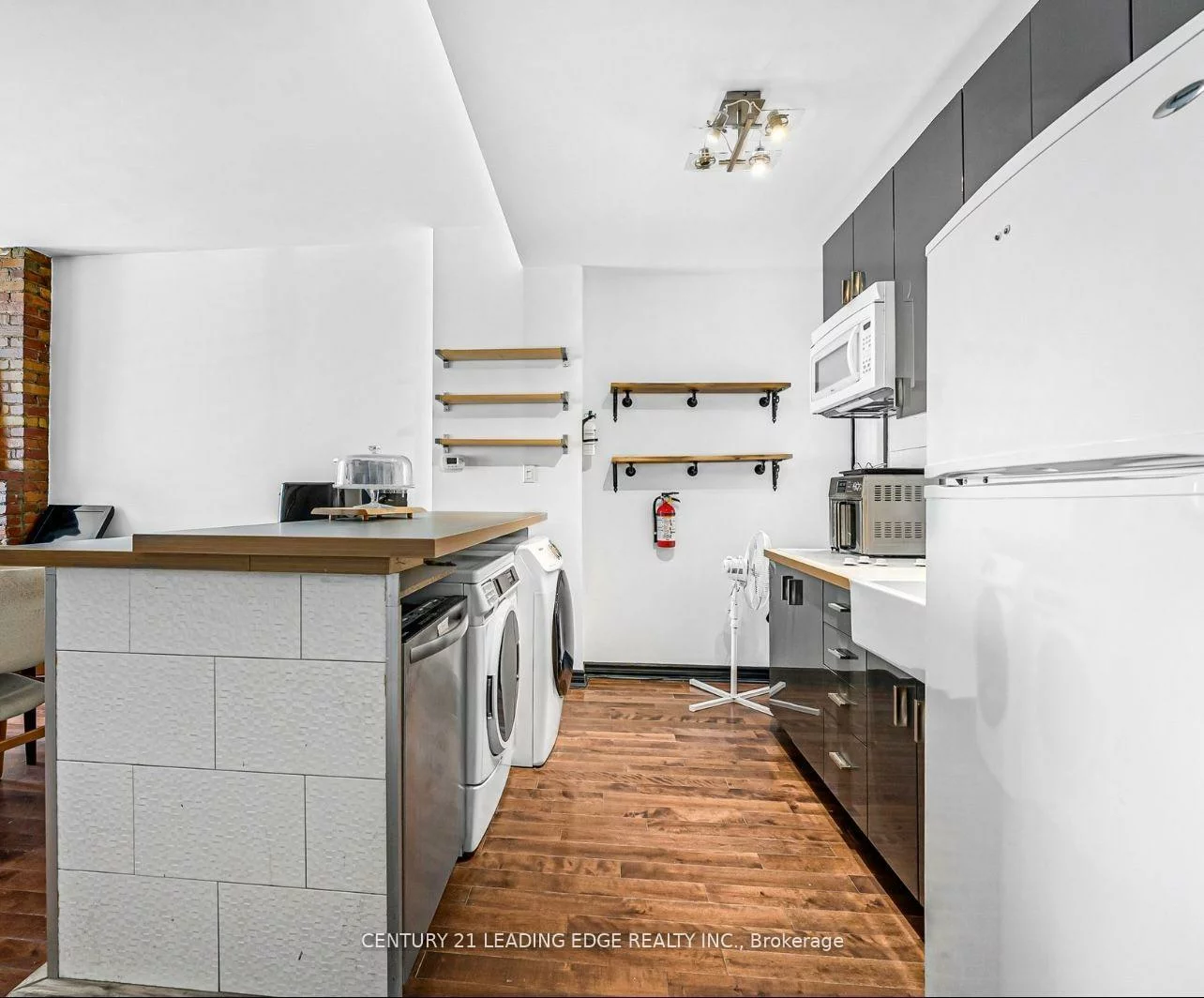 2, Monteith, Church-Yonge Corridor, Toronto