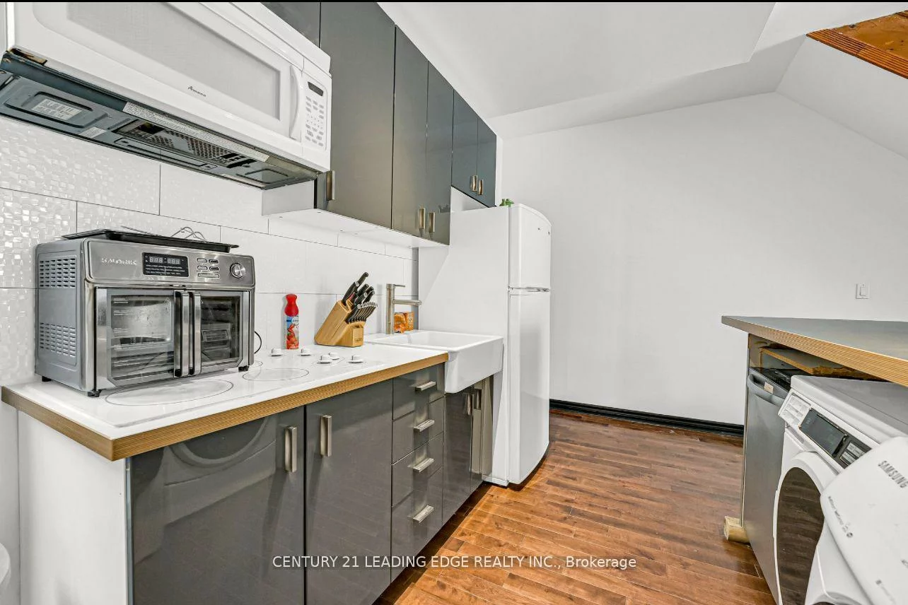 2, Monteith, Church-Yonge Corridor, Toronto