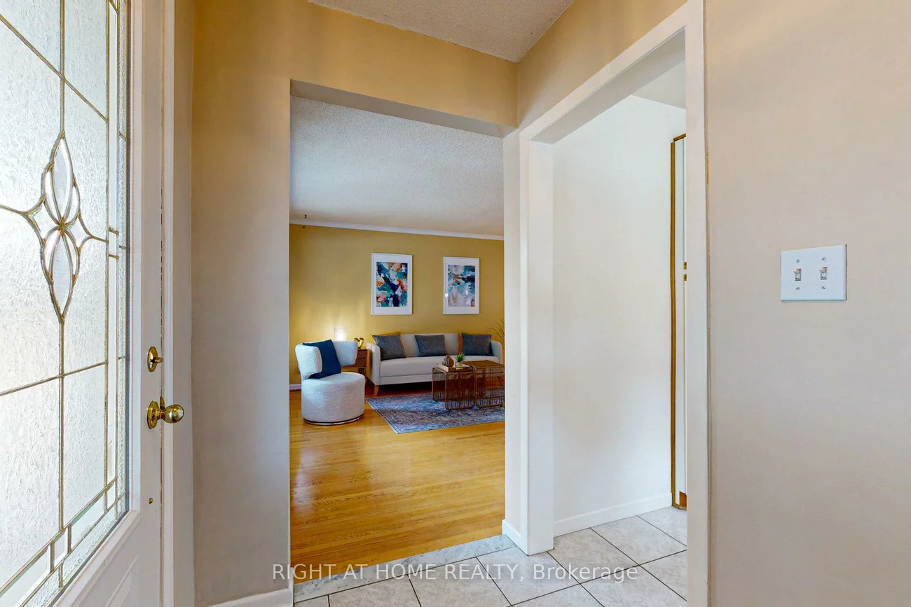 220, Homewood, Newtonbrook West, Toronto