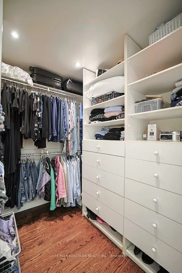 336, Brooke, Bedford Park-Nortown, Toronto