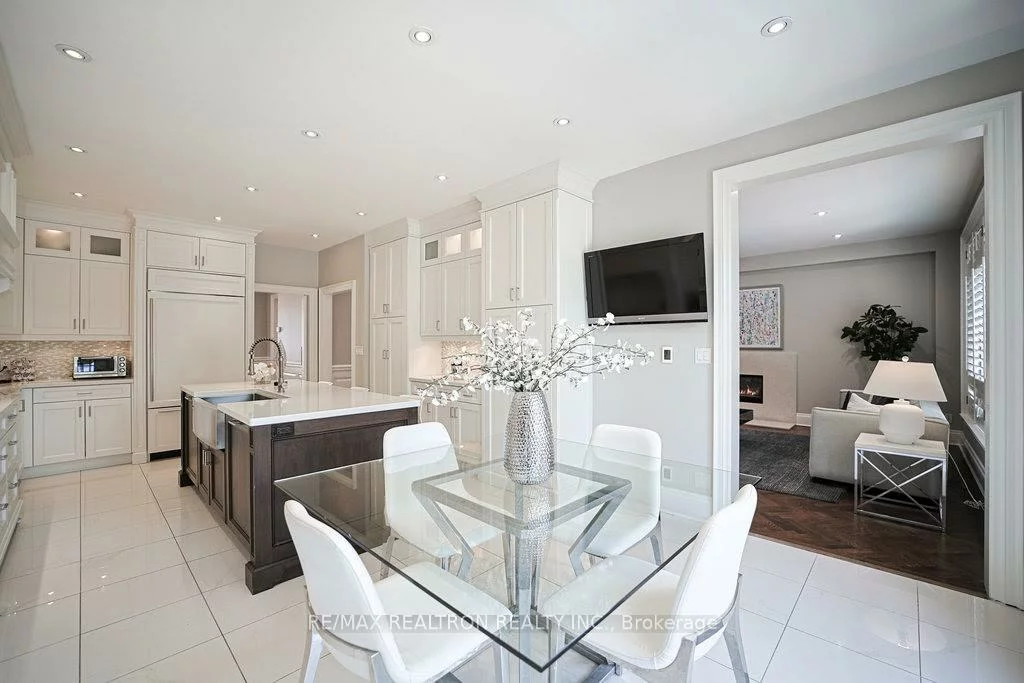336, Brooke, Bedford Park-Nortown, Toronto