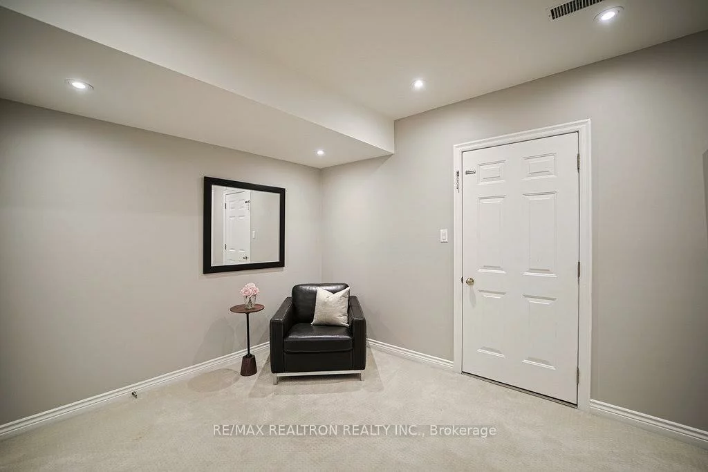 336, Brooke, Bedford Park-Nortown, Toronto