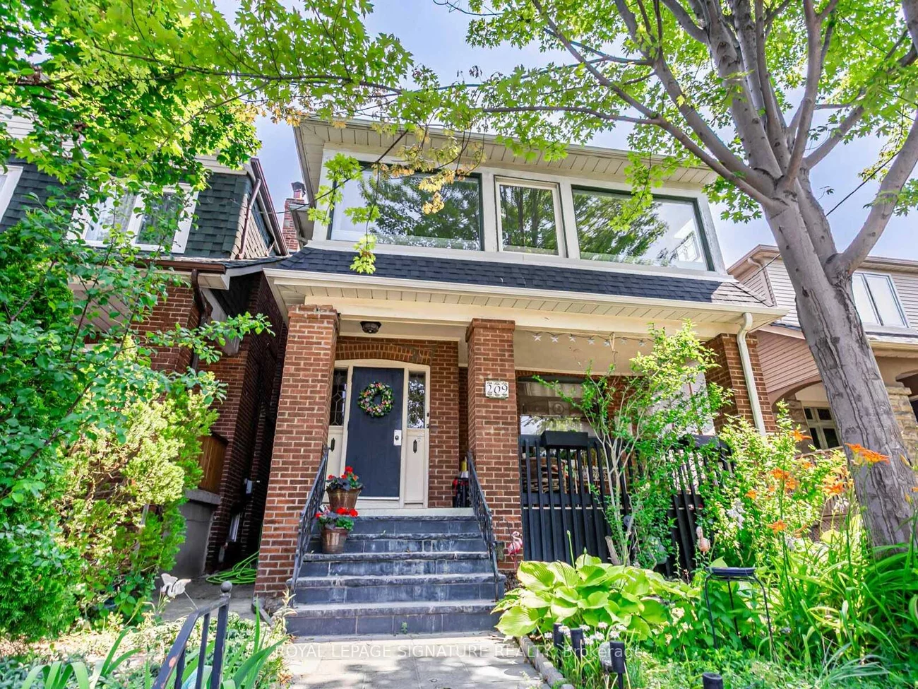 209, Arlington, Humewood-Cedarvale, Toronto