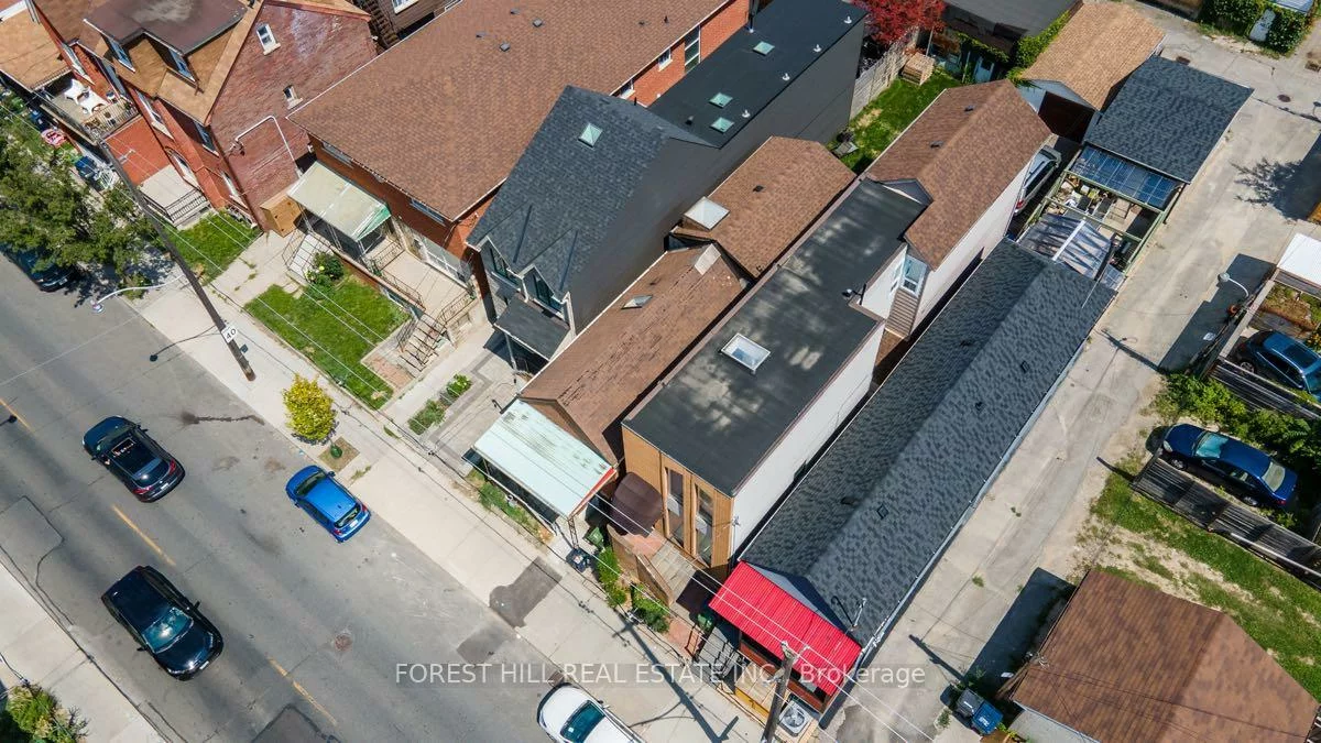 139, Christie, Annex, Toronto