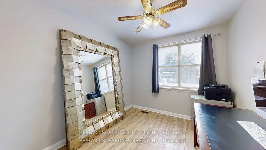 260, Connaught, Newtonbrook West, Toronto