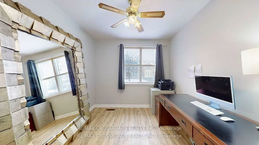260, Connaught, Newtonbrook West, Toronto