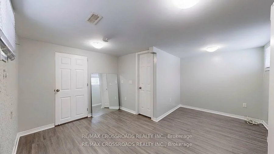 260, Connaught, Newtonbrook West, Toronto