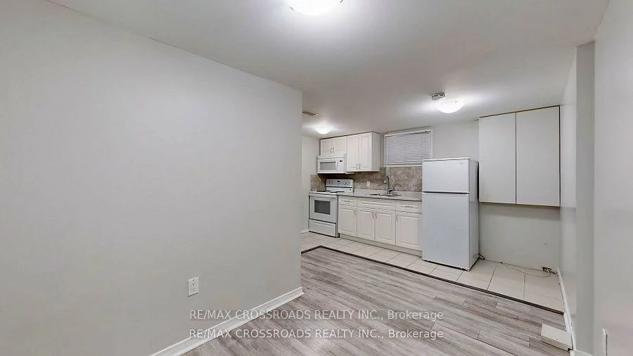 260, Connaught, Newtonbrook West, Toronto