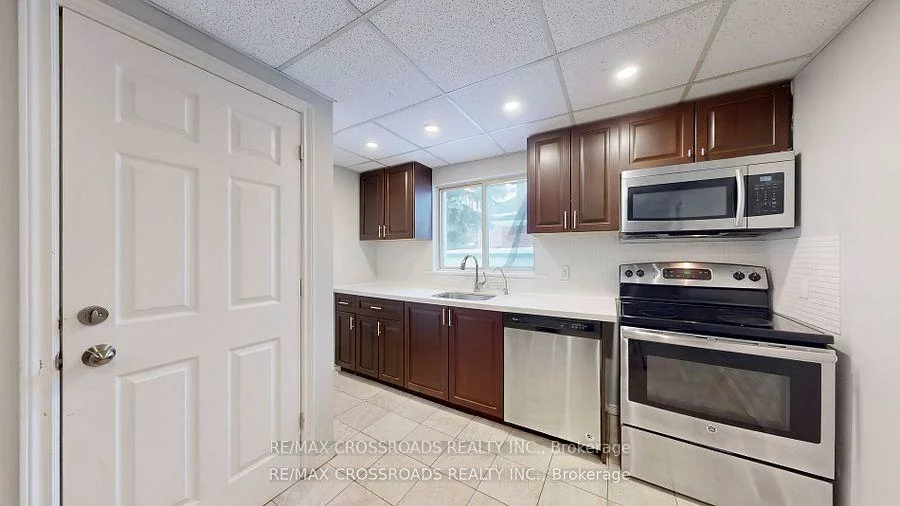 260, Connaught, Newtonbrook West, Toronto