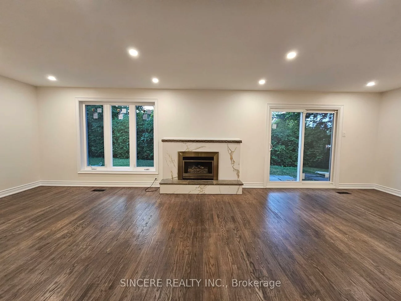 32, Colonnade, Bayview Woods-Steeles, Toronto