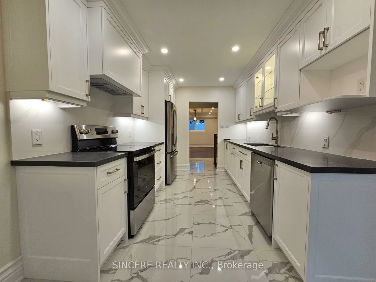 32, Colonnade, Bayview Woods-Steeles, Toronto