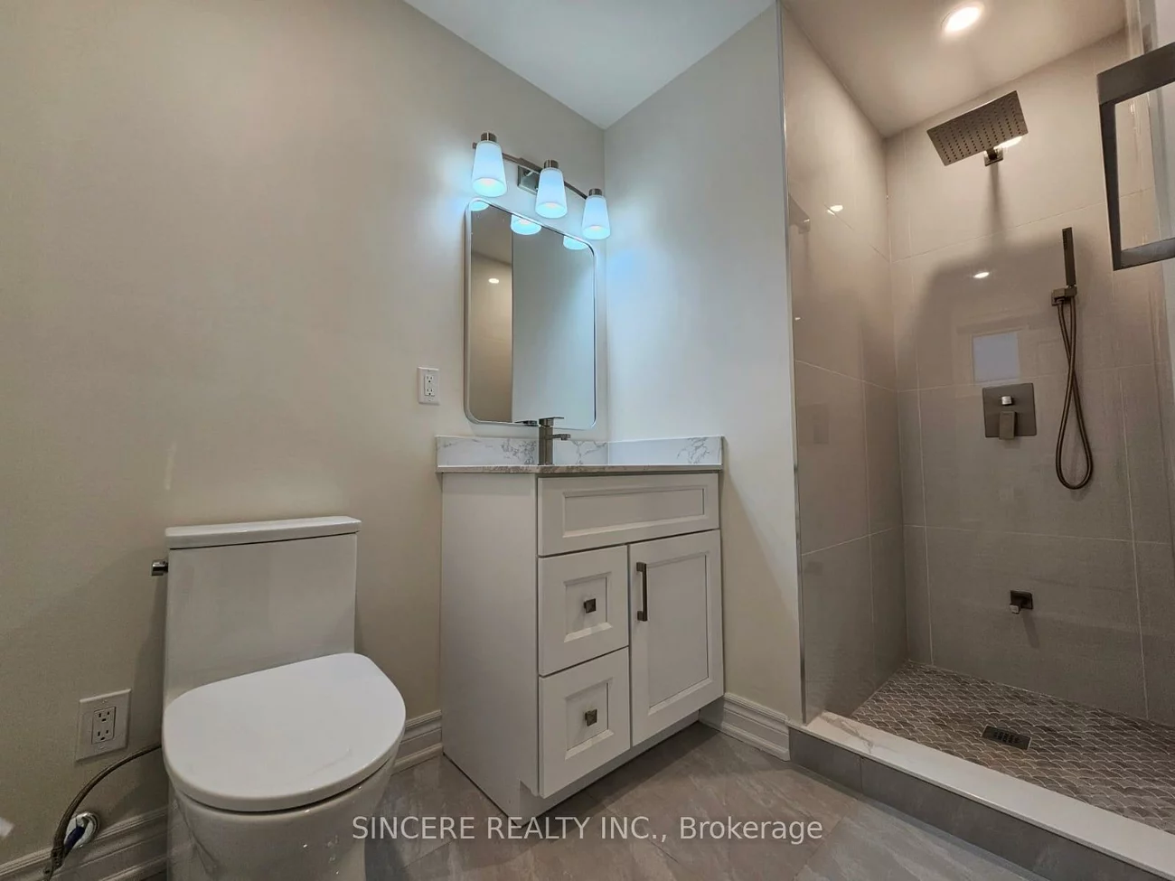32, Colonnade, Bayview Woods-Steeles, Toronto
