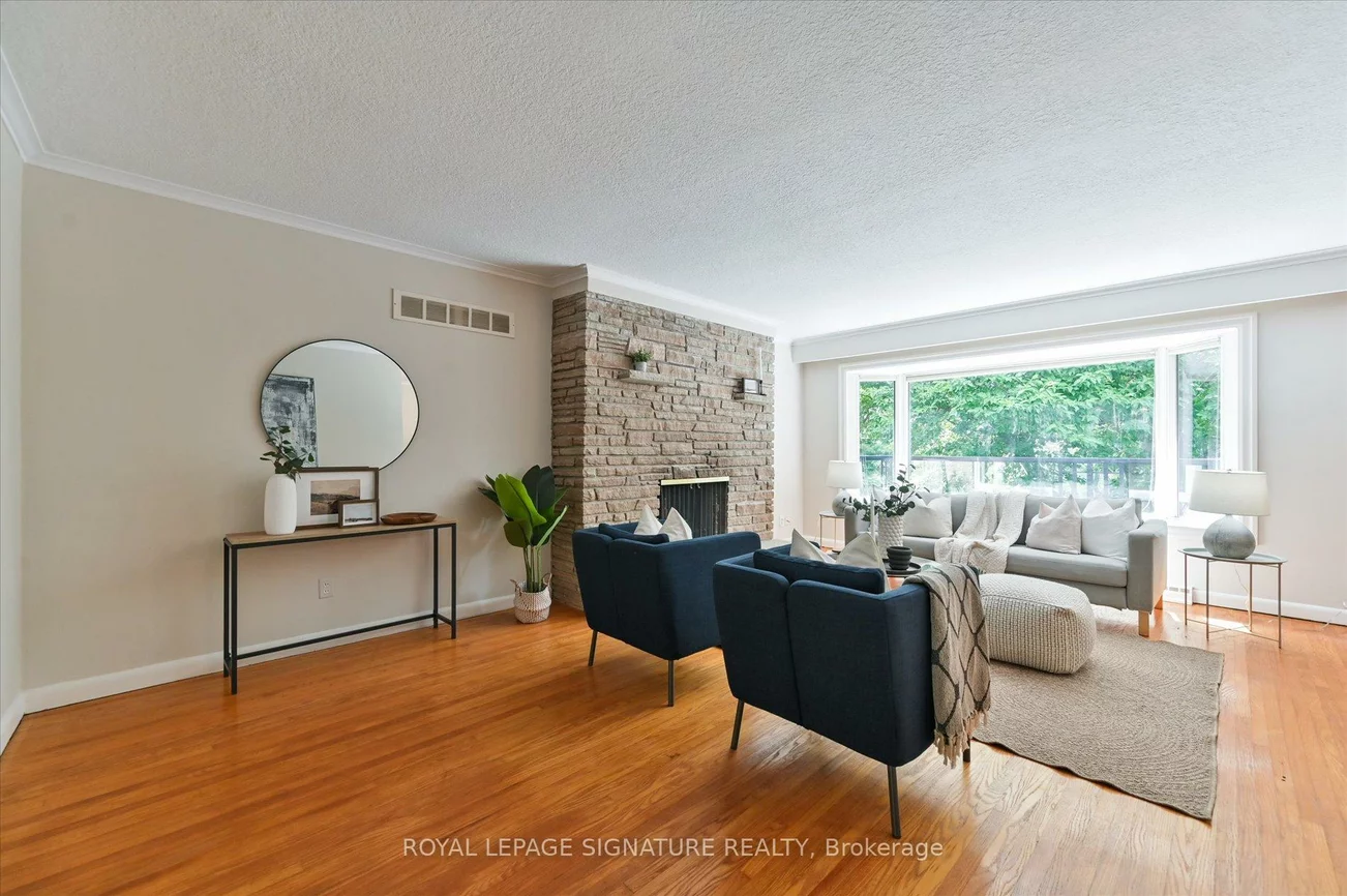143, Sweeney, Victoria Village, Toronto