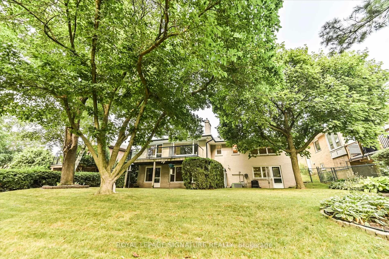 143, Sweeney, Victoria Village, Toronto