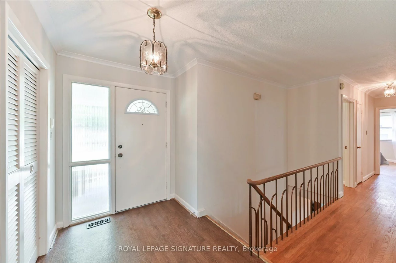 143, Sweeney, Victoria Village, Toronto