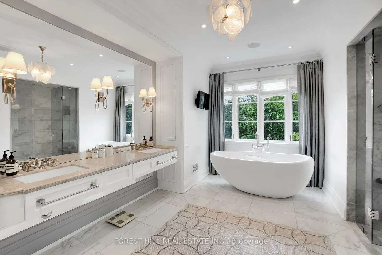 12, Burmont, Forest Hill North, Toronto