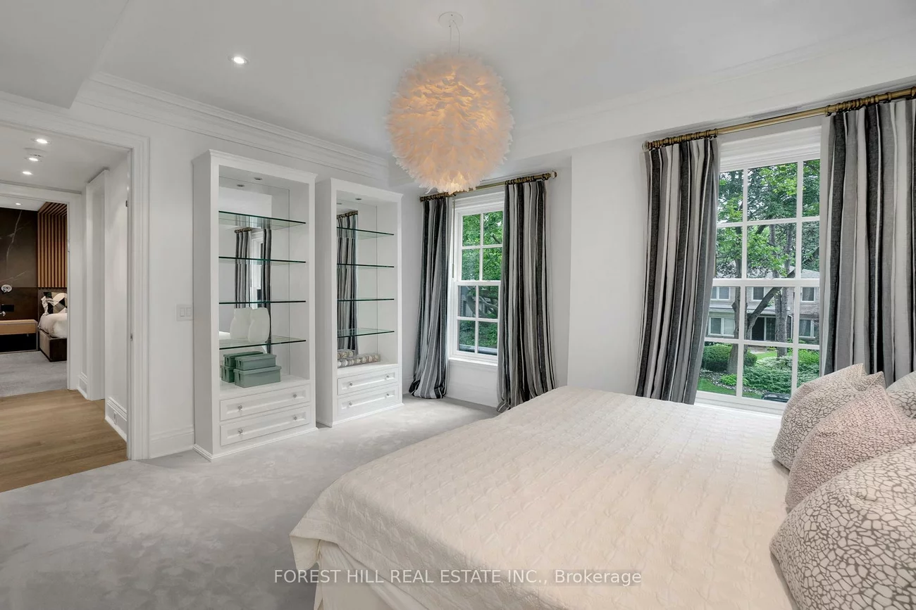 12, Burmont, Forest Hill North, Toronto