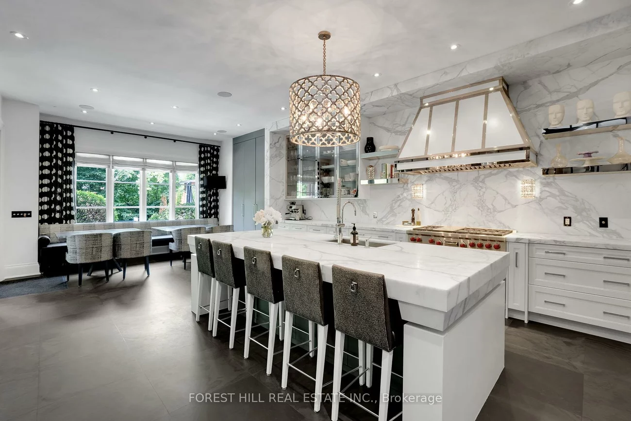 12, Burmont, Forest Hill North, Toronto