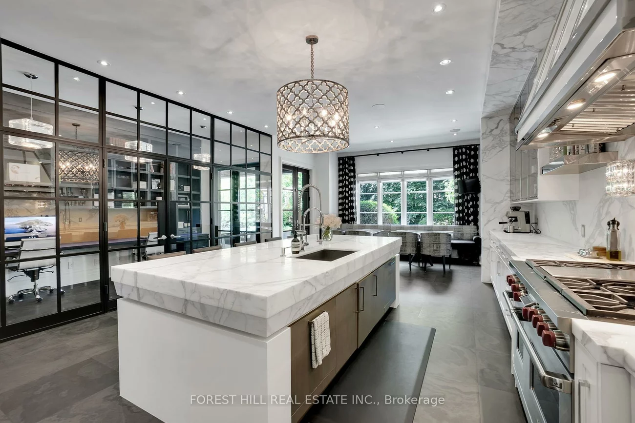 12, Burmont, Forest Hill North, Toronto