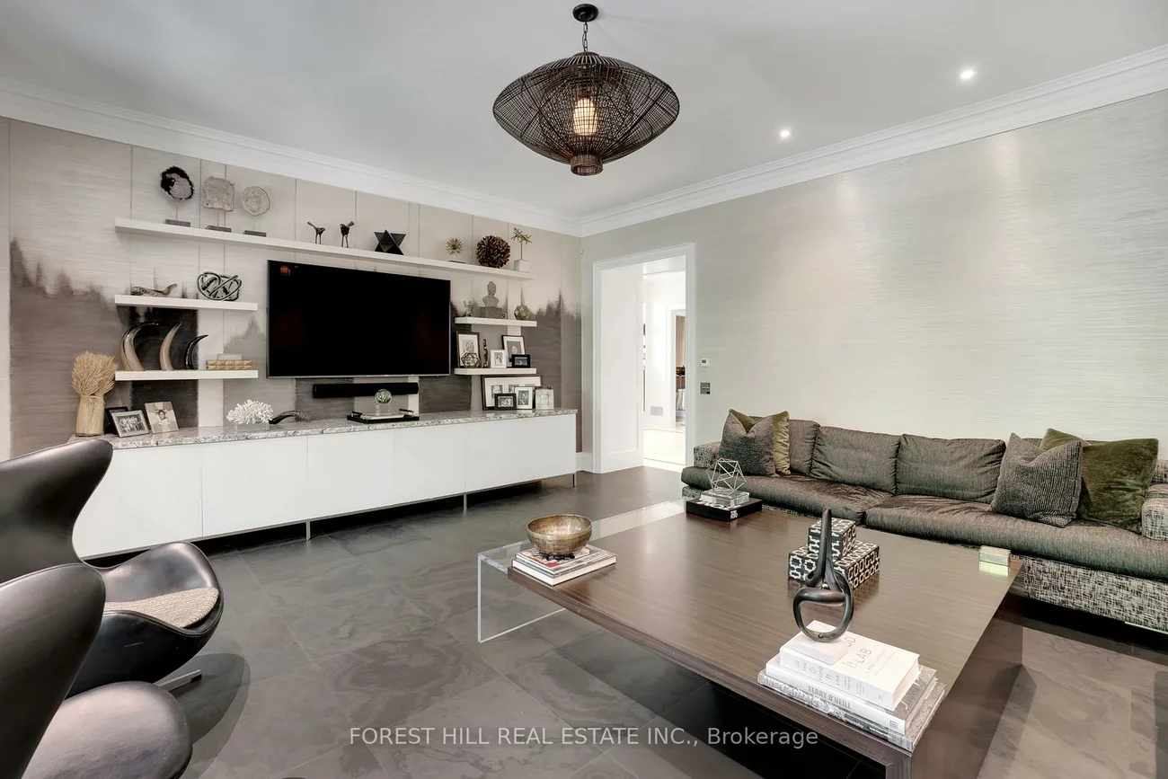 12, Burmont, Forest Hill North, Toronto