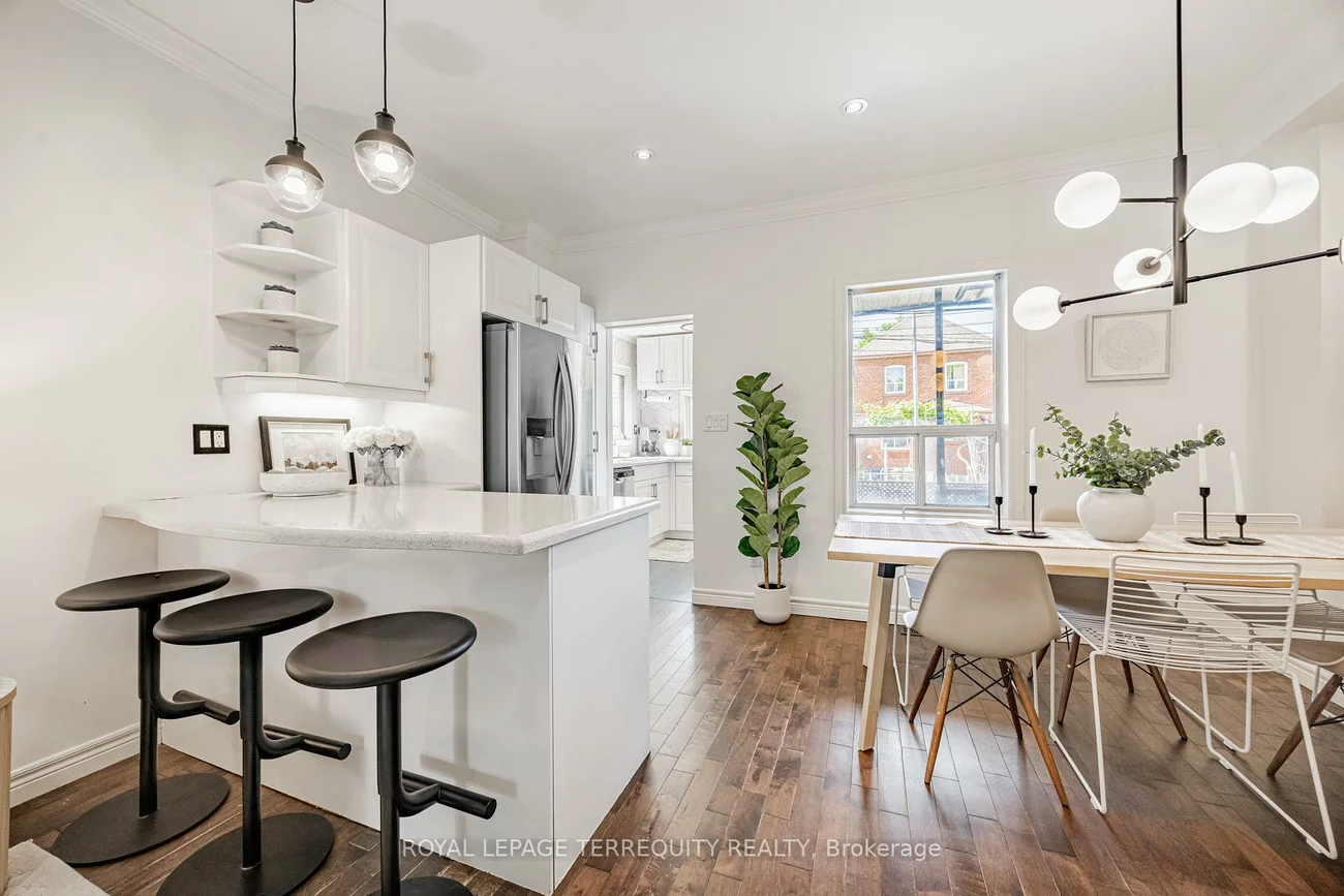 34, O'Leary, Oakwood Village, Toronto