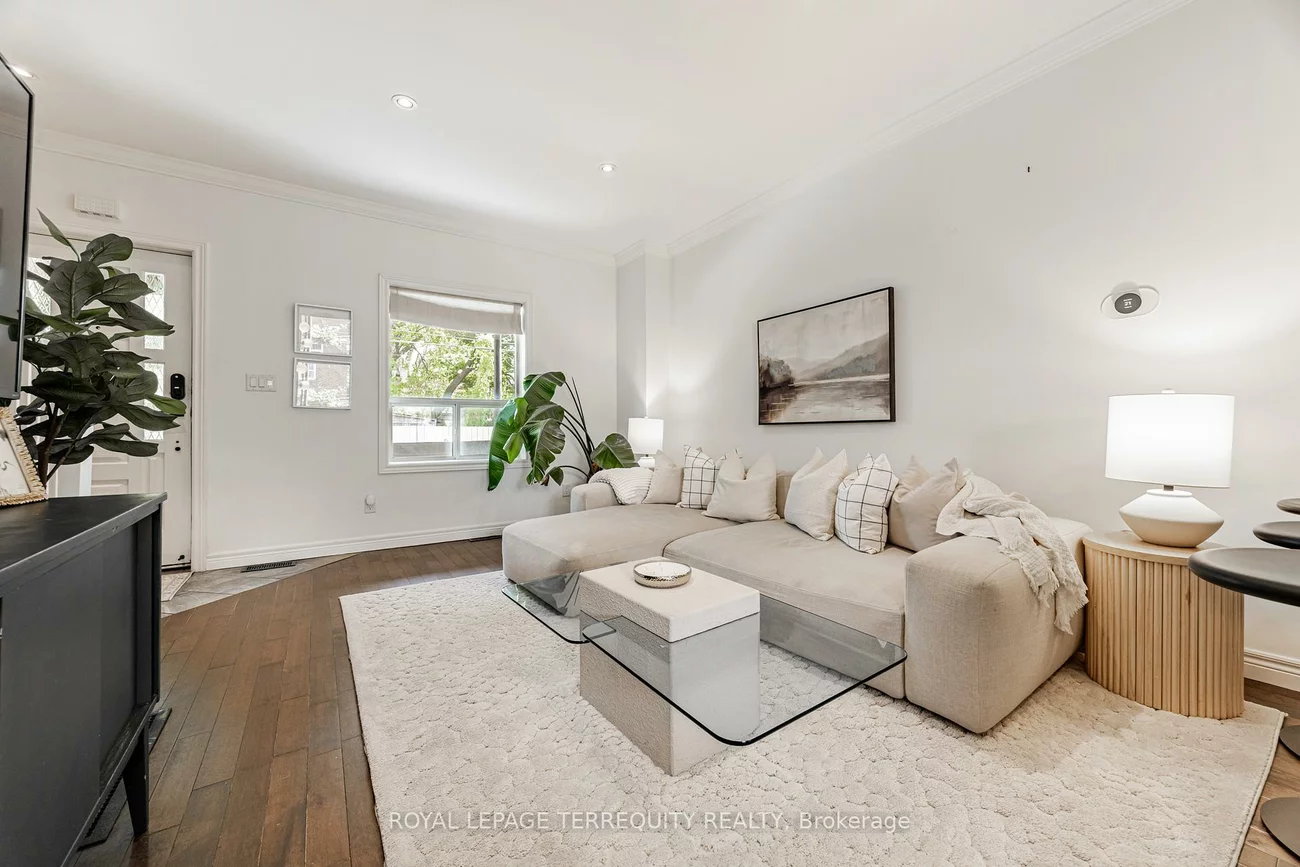 34, O'Leary, Oakwood Village, Toronto