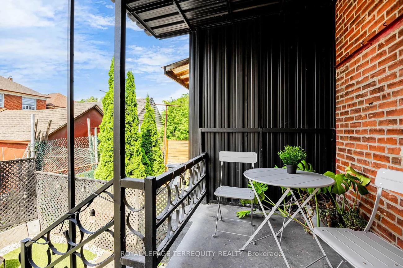 34, O'Leary, Oakwood Village, Toronto