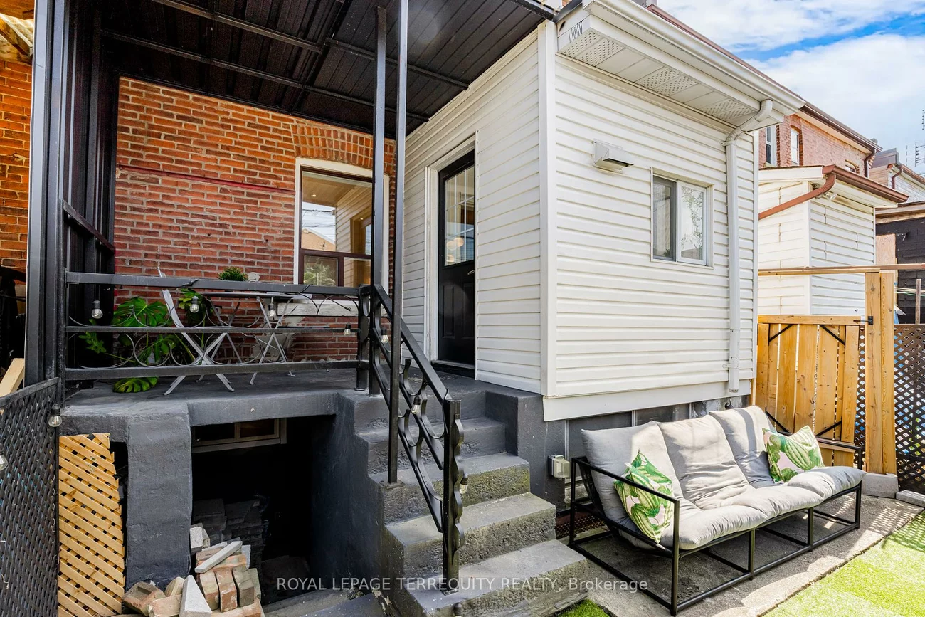 34, O'Leary, Oakwood Village, Toronto